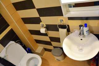 Отели типа «постель и завтрак» Montenegro Hostel B&B Kotor Котор Отдельный общий номер-1